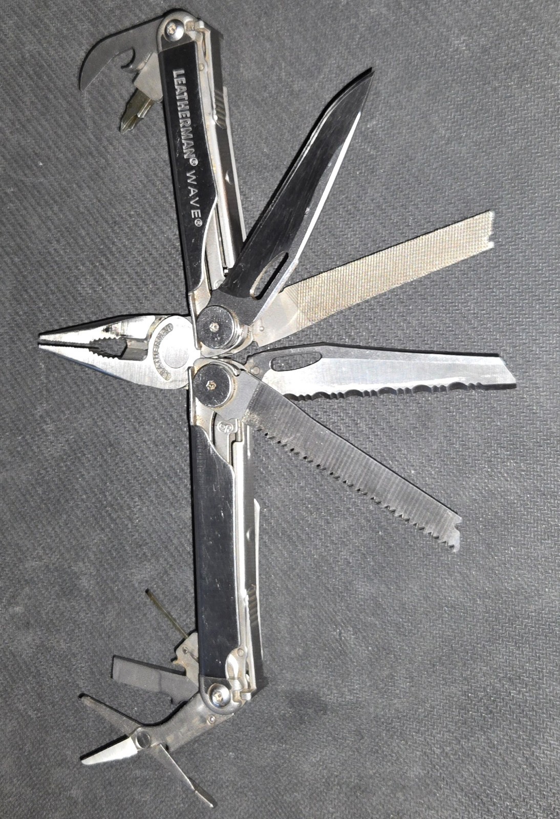 Leatherman Wave Multi-Tool Multitool Pliers Pocket Knife w/ Sheath