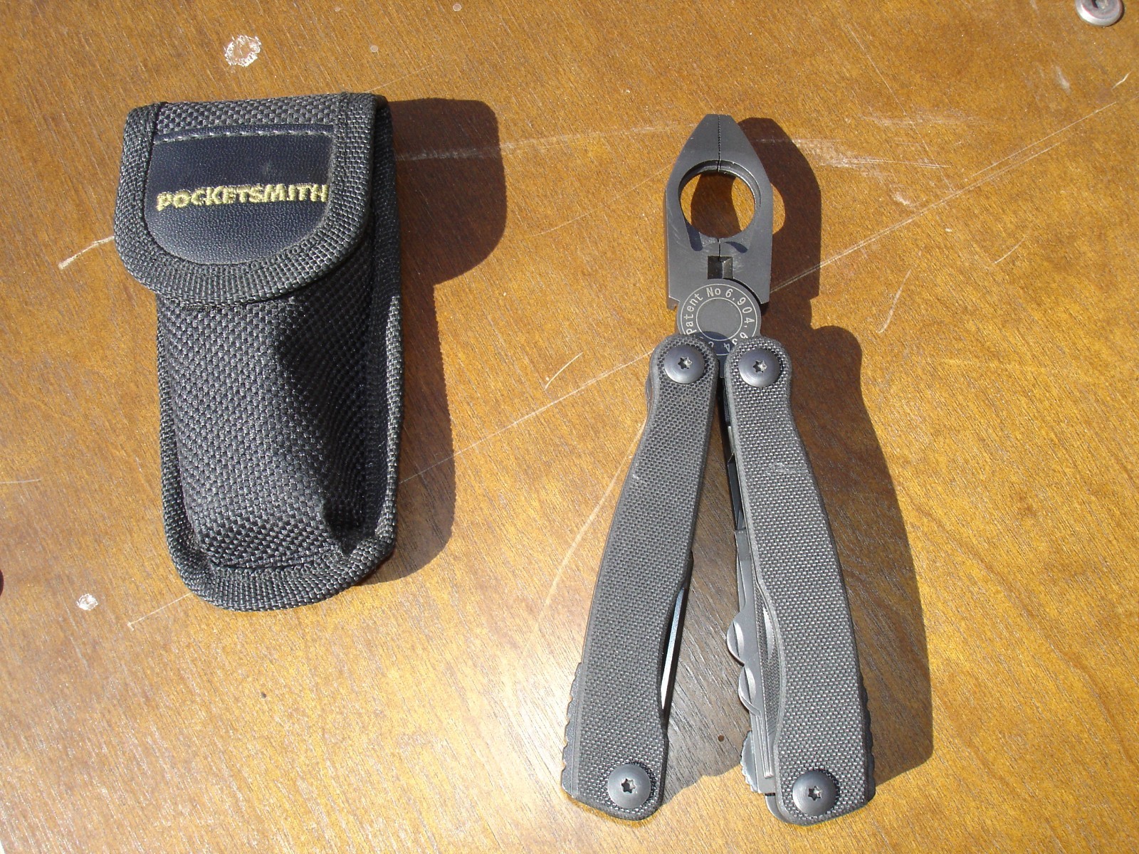 Caspian M1911 Pocketsmith Multitool With Sheath – Black