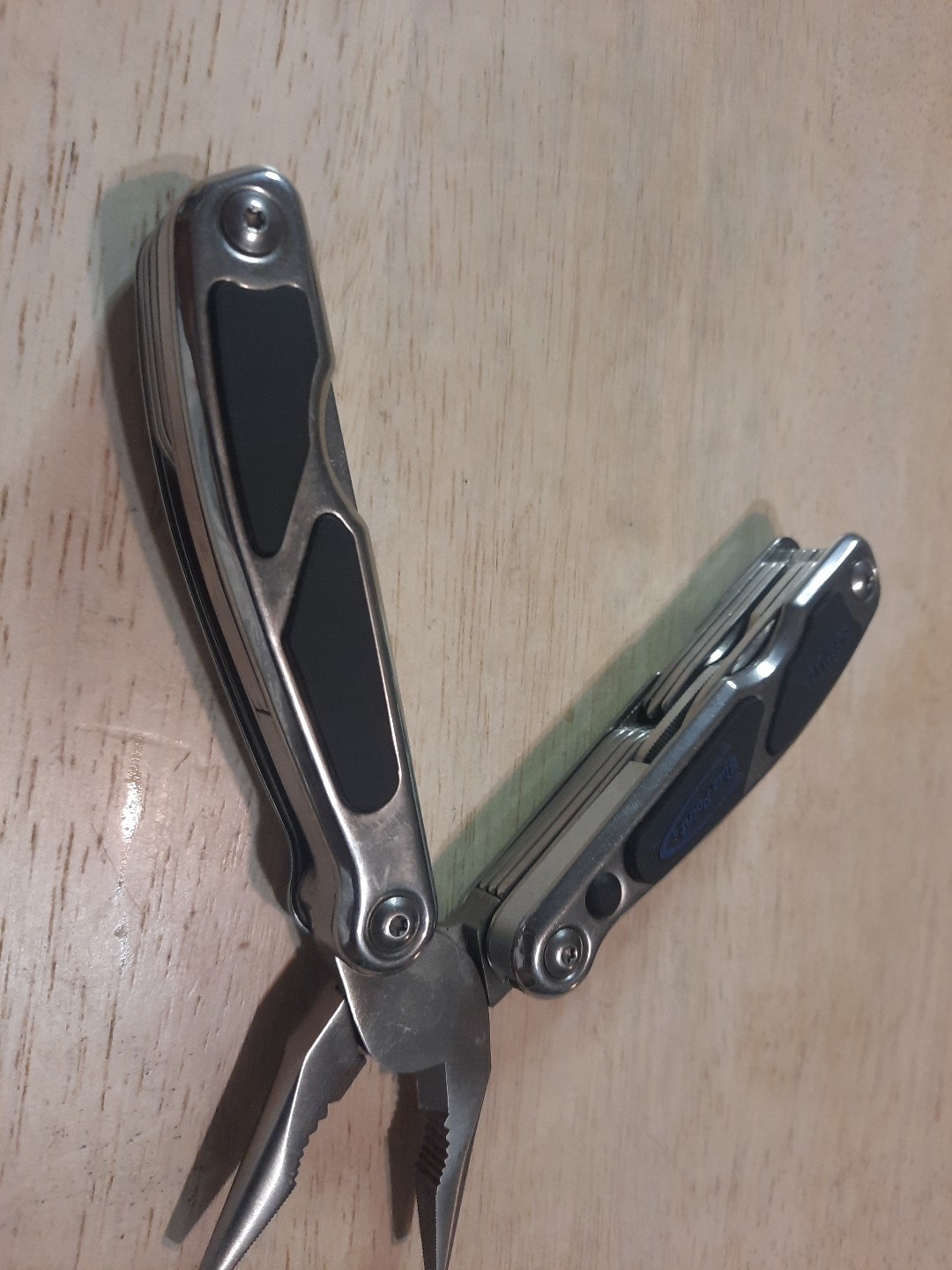 BLUE POINT BLPMT12 Multitool w/LED Work Light