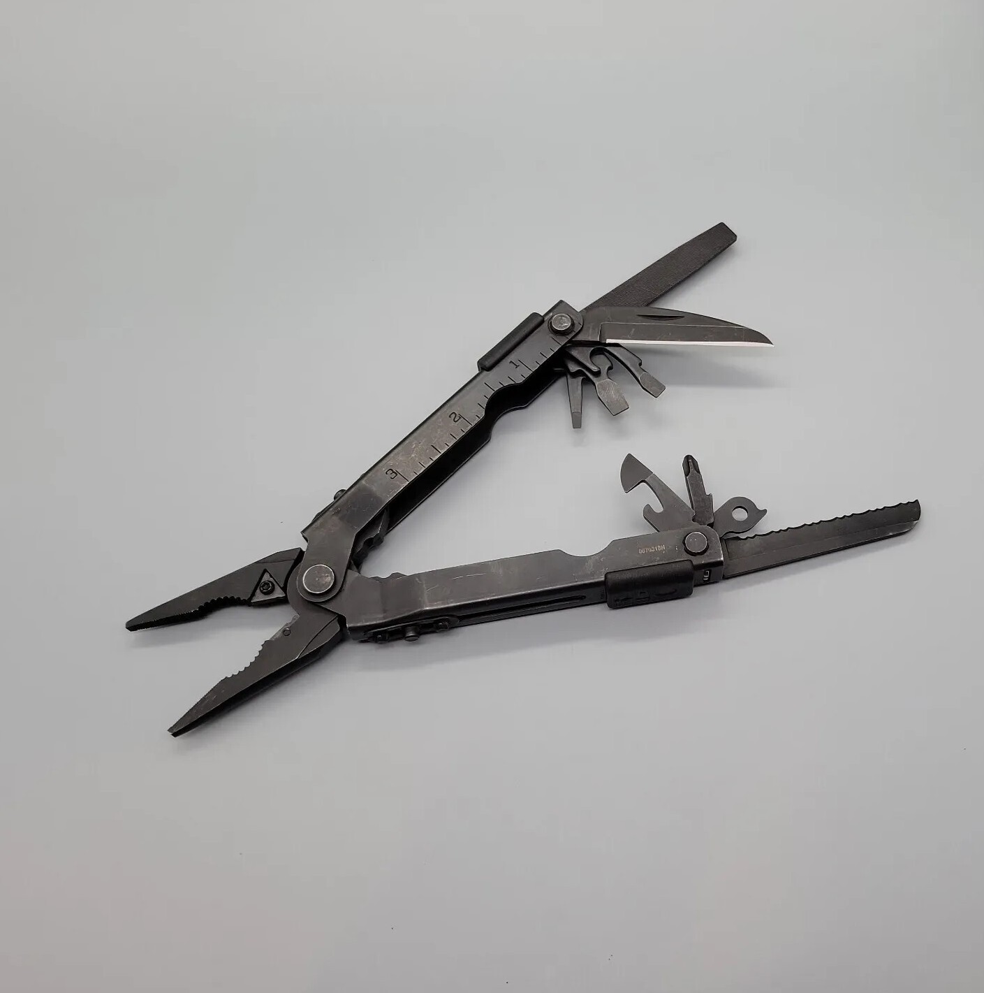 Gerber Multiplier MP600 Multi-Tool Black Needle Nose Pliers w/ Carbide Cutters