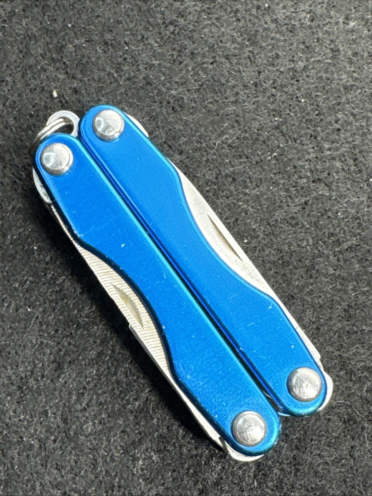 Leatherman Squirt E4 Multi-Tool w/Wire Strippers Blue