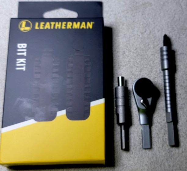 Leatherman MUT Curl ARC Wave Signal Skeletool Surge 26 pc kit