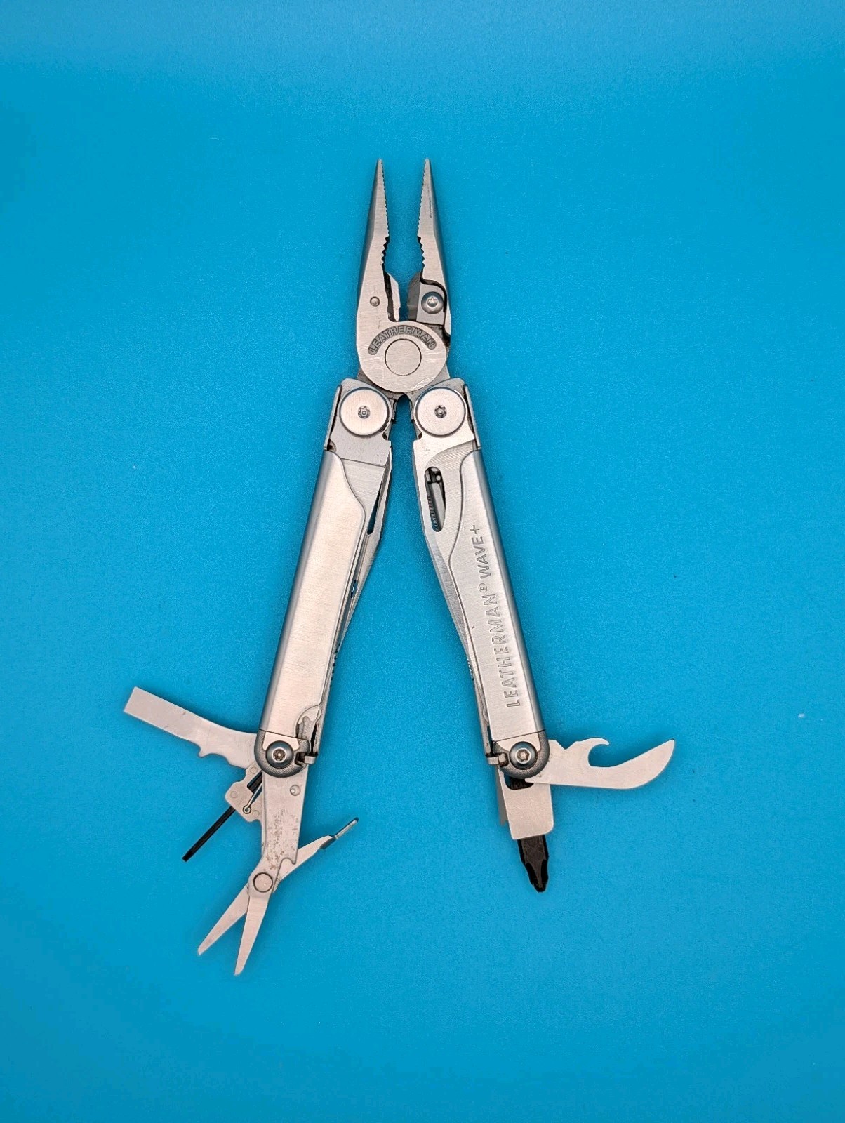 Leatherman Wave Plus + Multi-Tool! FAST SHIPPING! EXCELLENT
