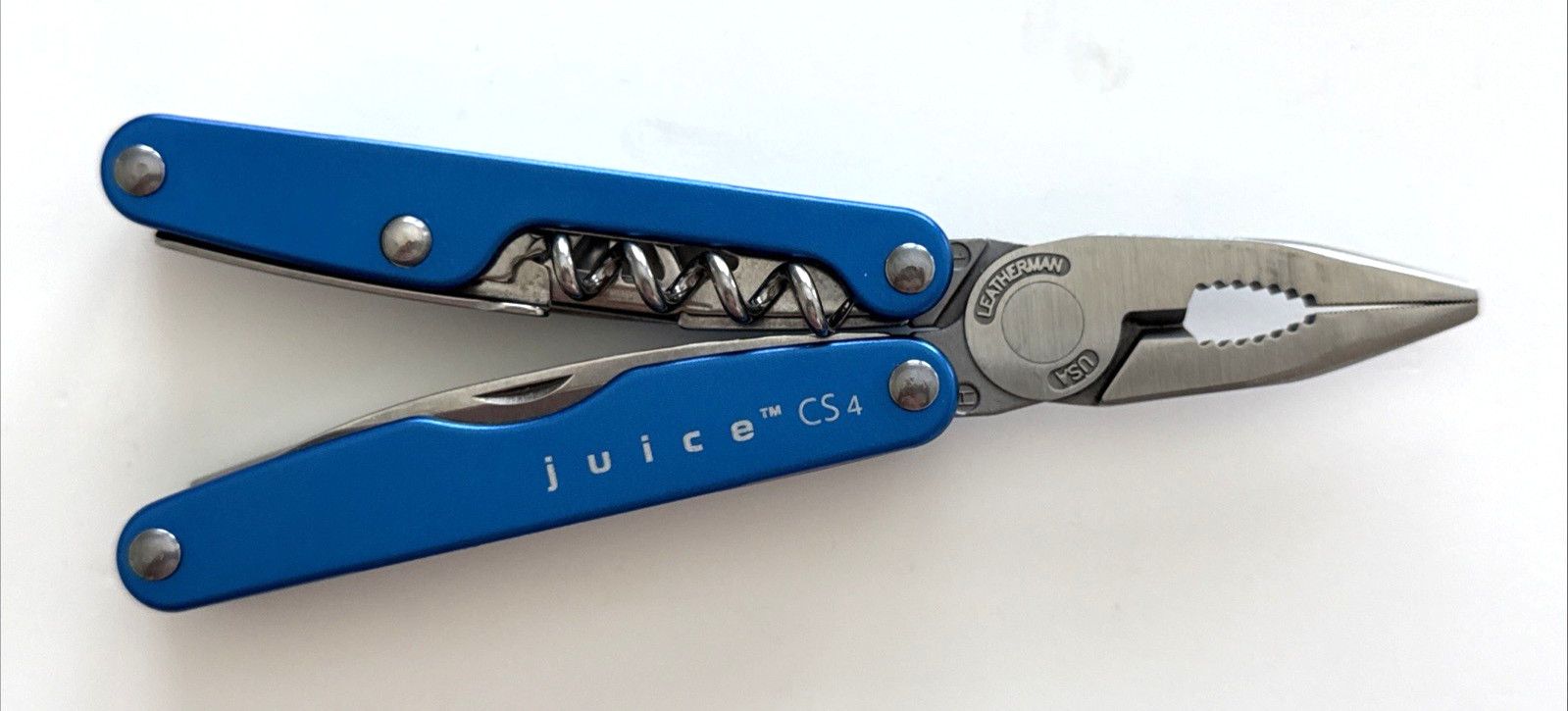 Leatherman Juice CS4 Multi-Tool Blue USA