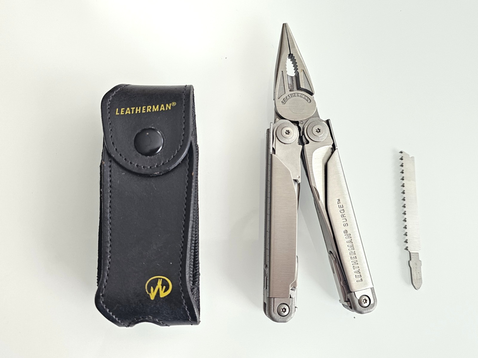 Leatherman Surge Multitool Pocket Knife in Original Leather Sheath Sheath Mint 1st