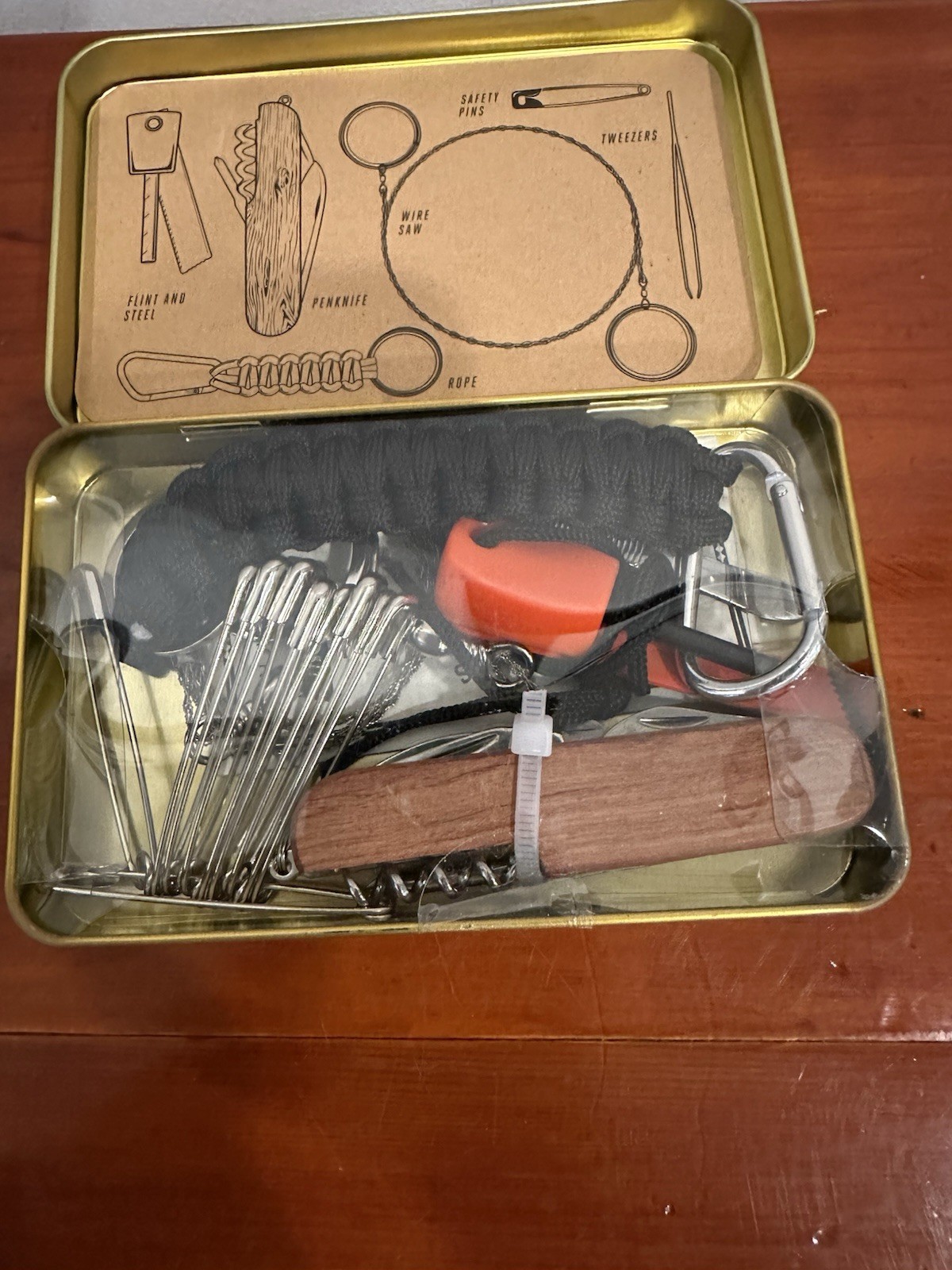 Gentlemen’s Hardware Great Outdoors Kit 368 Hiking Camping Survival Pocket Tools