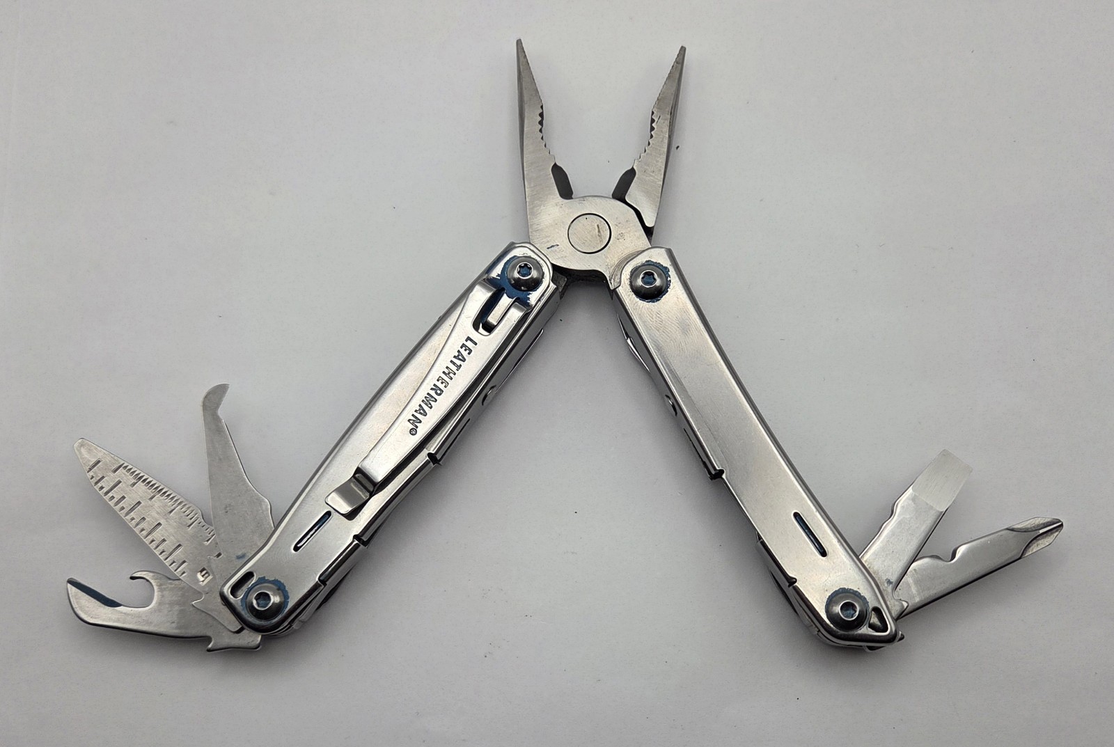 Leatherman Wingman Multi Tool Stainless Steel Made in USA Silver w/ Clip L9
