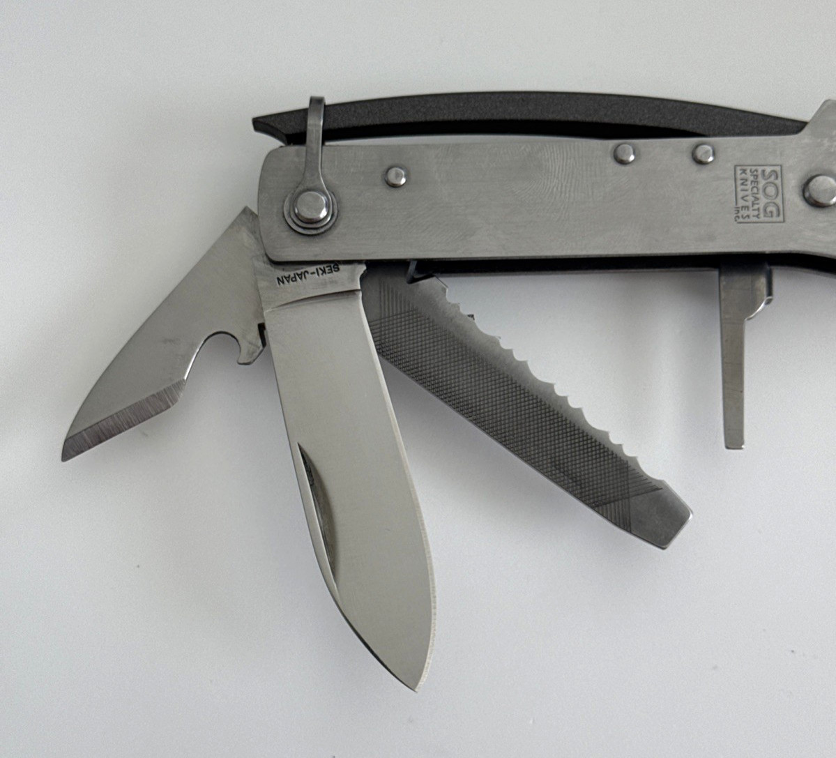 SOG ToolClip Multi-Tool 13 Tools Japan