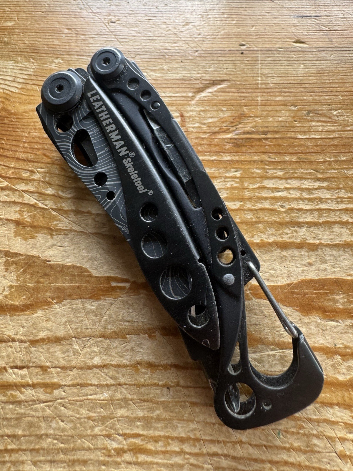 TOPO Leatherman SKELETOOL Multi Tool SERATED Knife-Pliers etc Collector Model