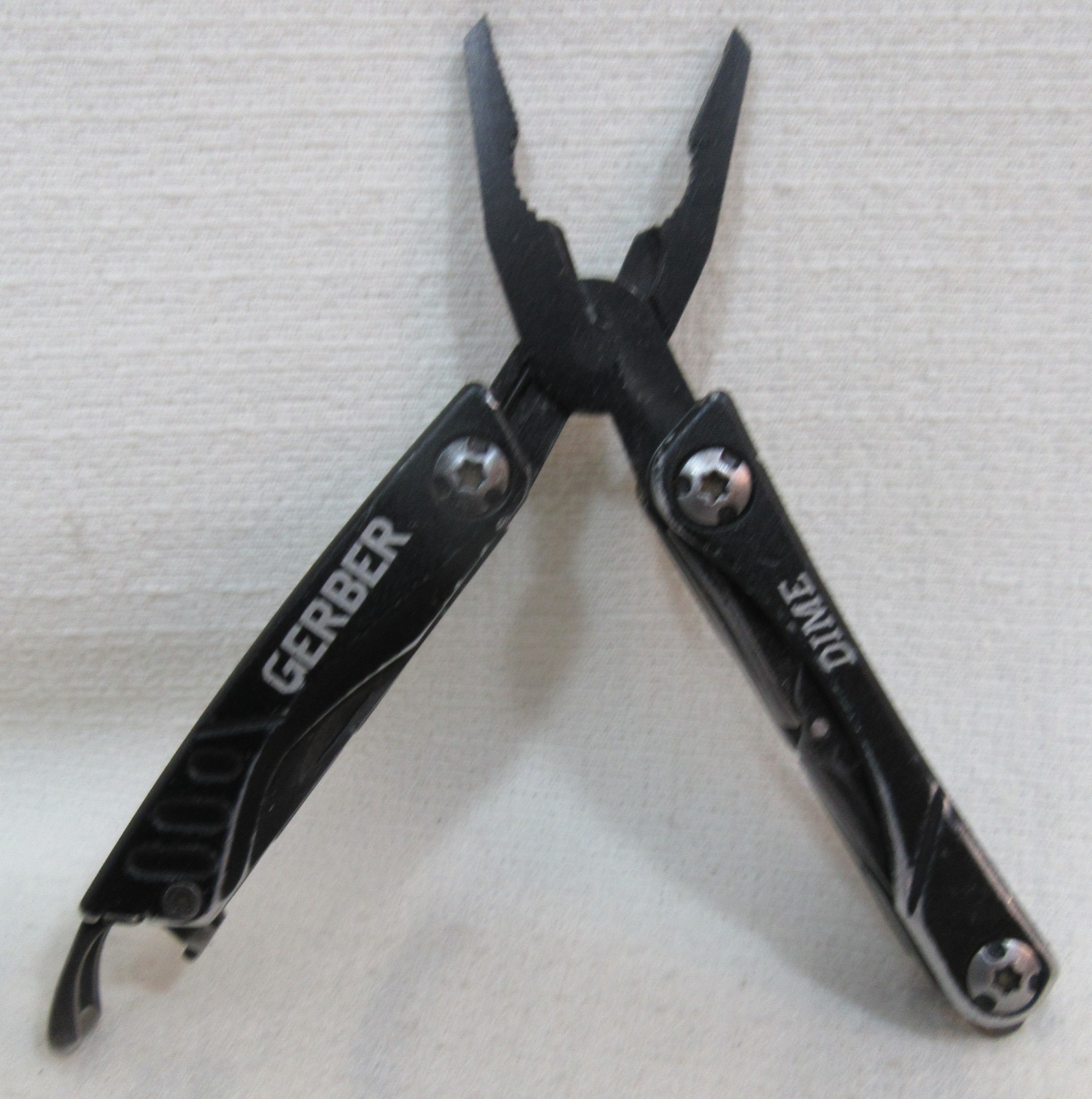 Black Gerber Dime Mini Multi-Tool, Knife- Pliers-Scissors