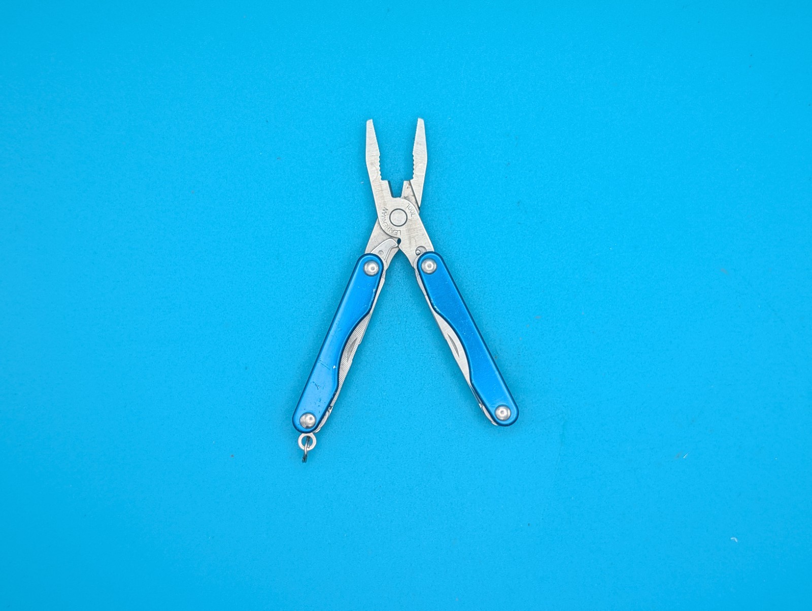 Leatherman Squirt P4 Multi-Tool, Key Ring, Retired, BLUE!