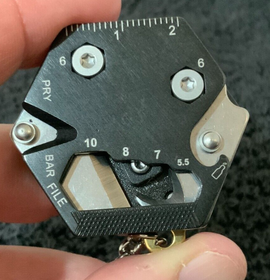 Gold HEX 2 Blade 3 Tools Keychain