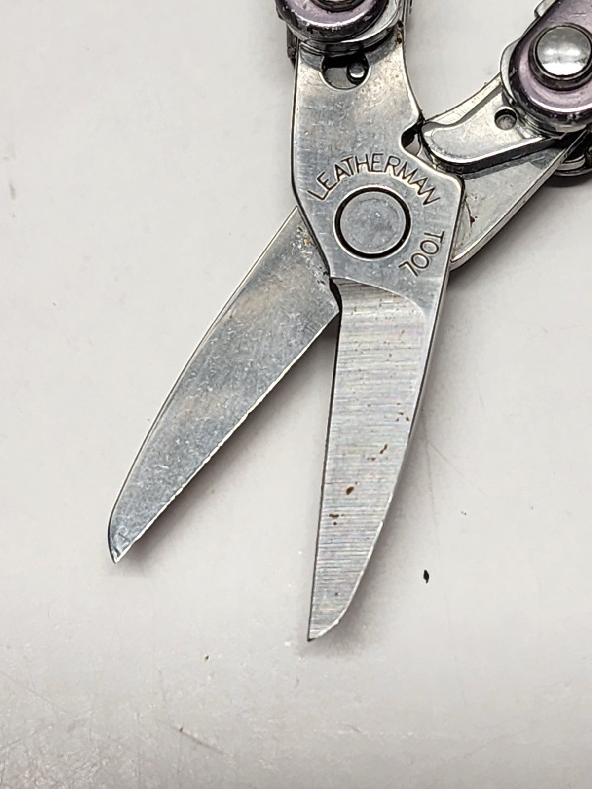 Leatherman Squirt S4 Multi-Tool Scissor Pocket Knife Grey Purple Tone Stainless