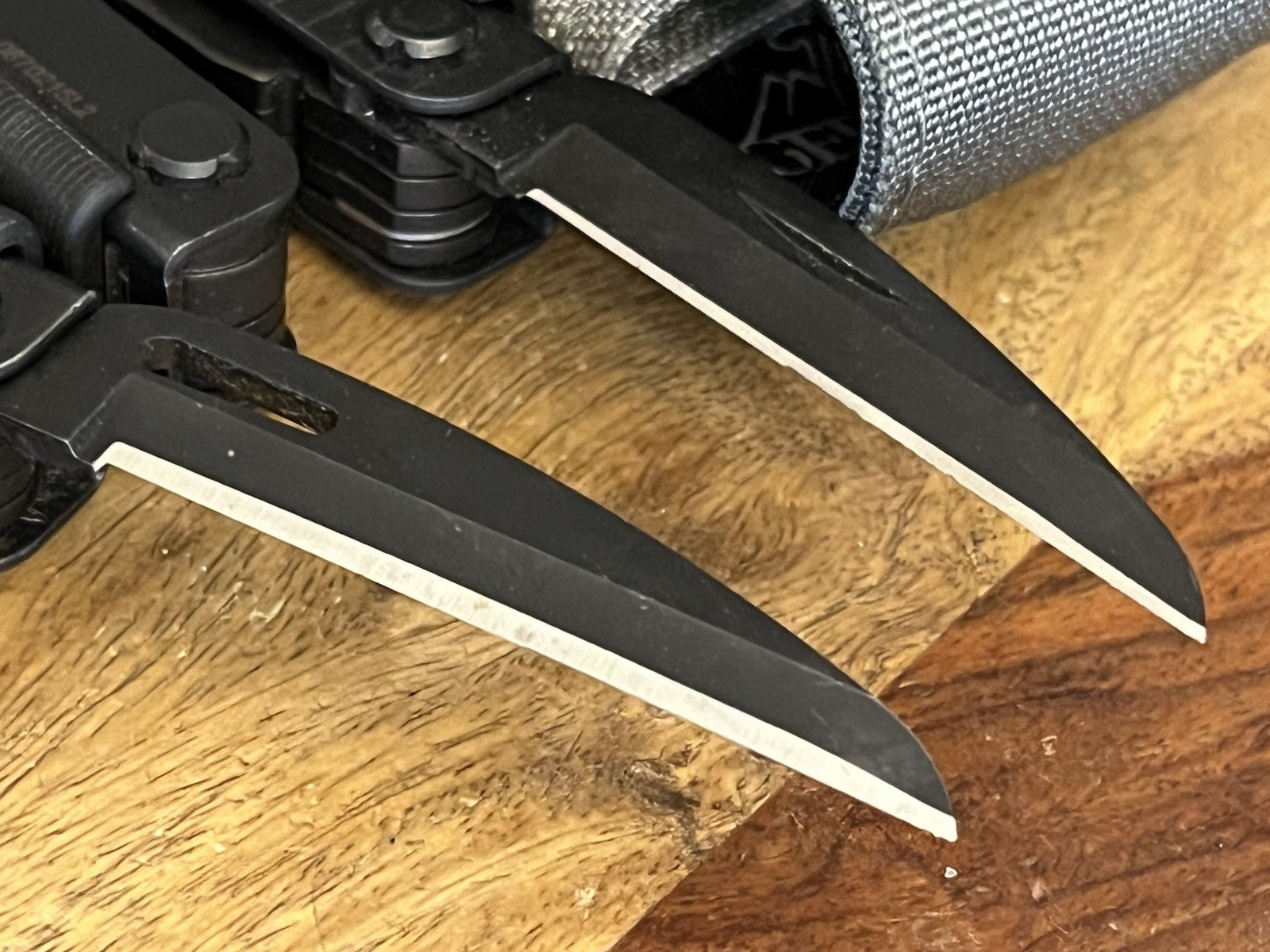 -USA- Gerber Multi Tool MP600 SUPER Nice! w/Gerber Sheath TSA Confiscated Lot 2