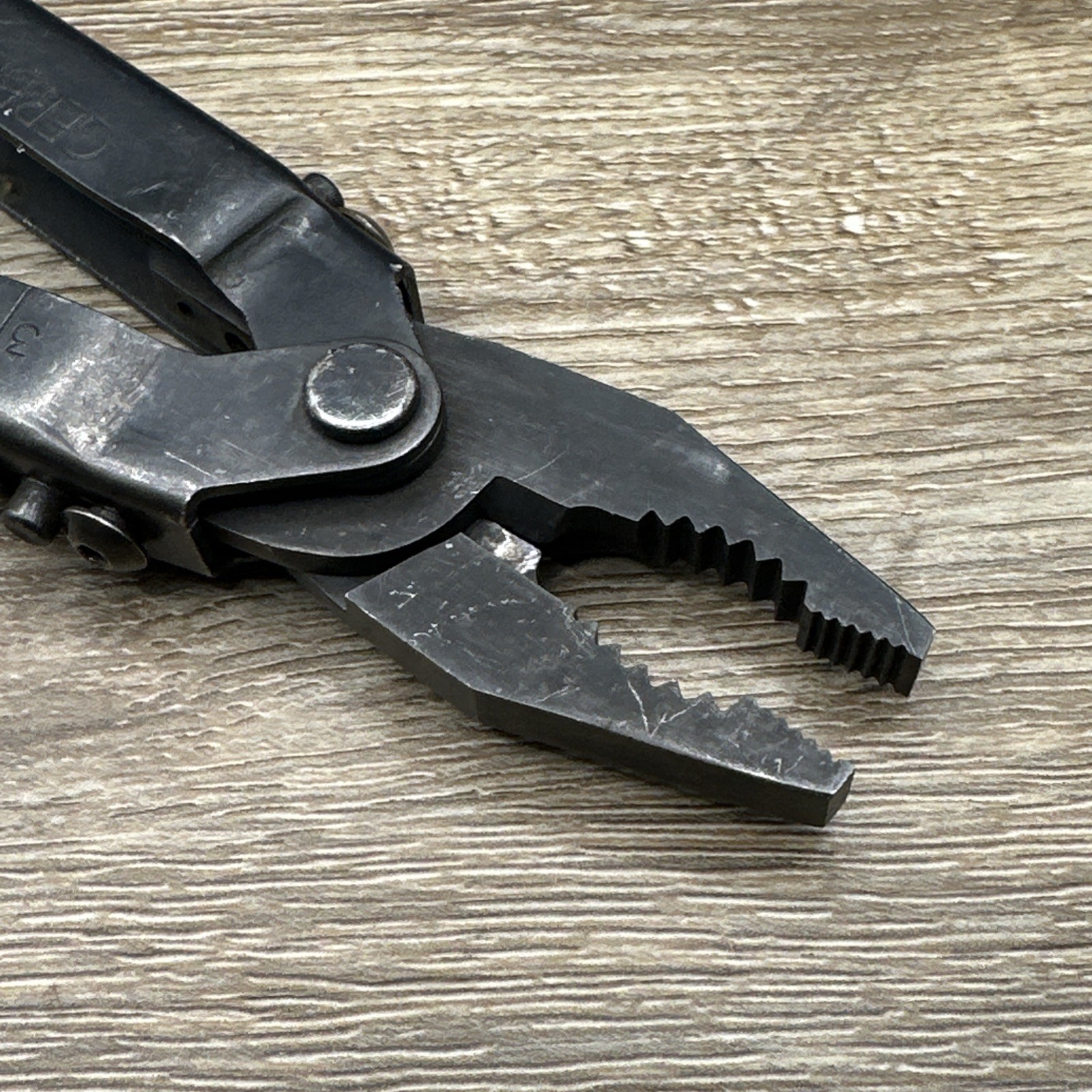 Gerber Diesel Multi-Plier Multi-Tool – Black Blunt Nose Pliers Tool