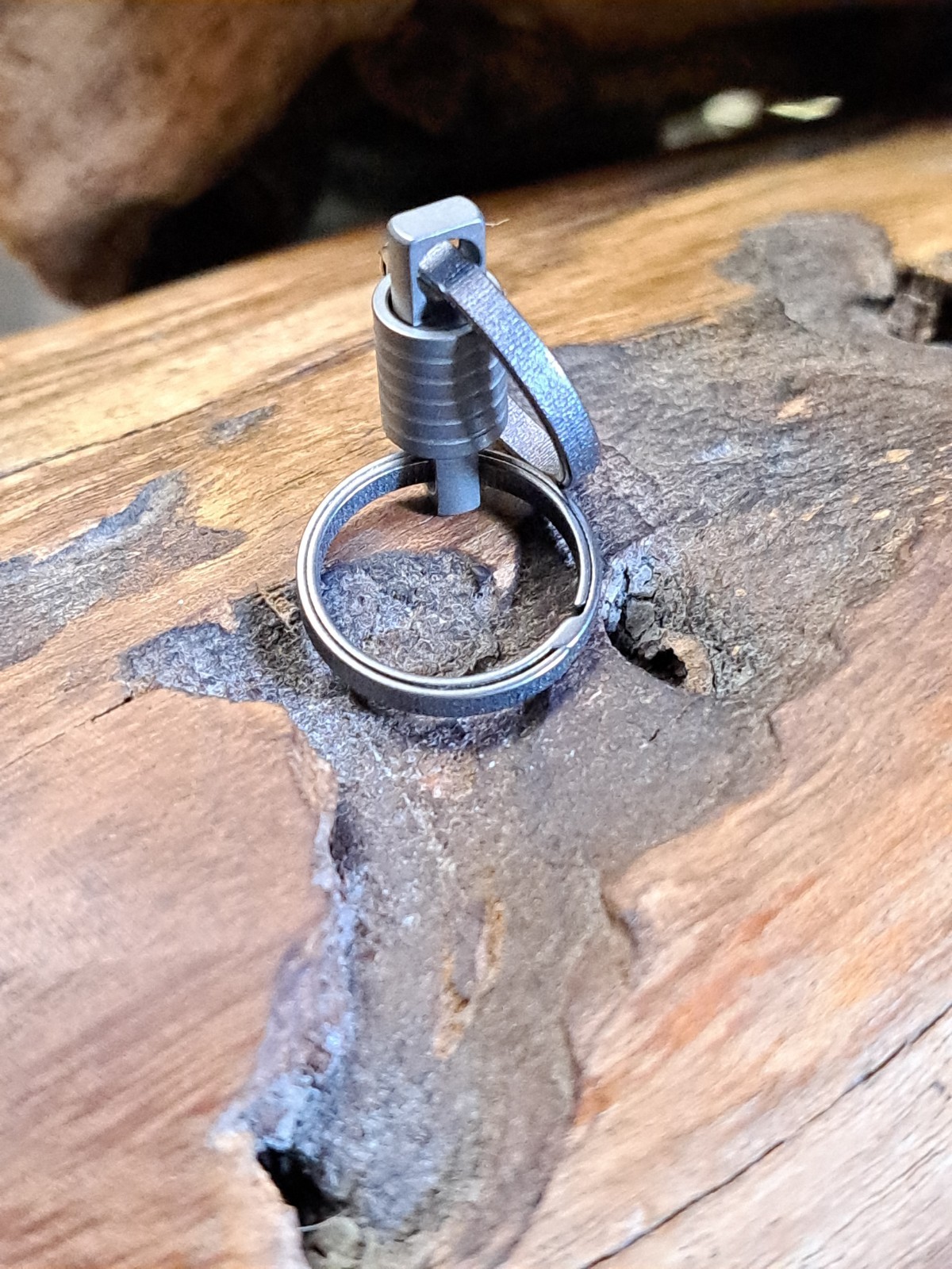Pro Mini Series Titanium Swivel With 16mm Titanium Sidepush Keyrings