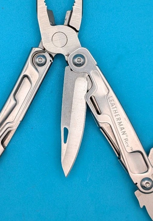 Leatherman Rev 3.8″ Multi-Tool, Stainless!