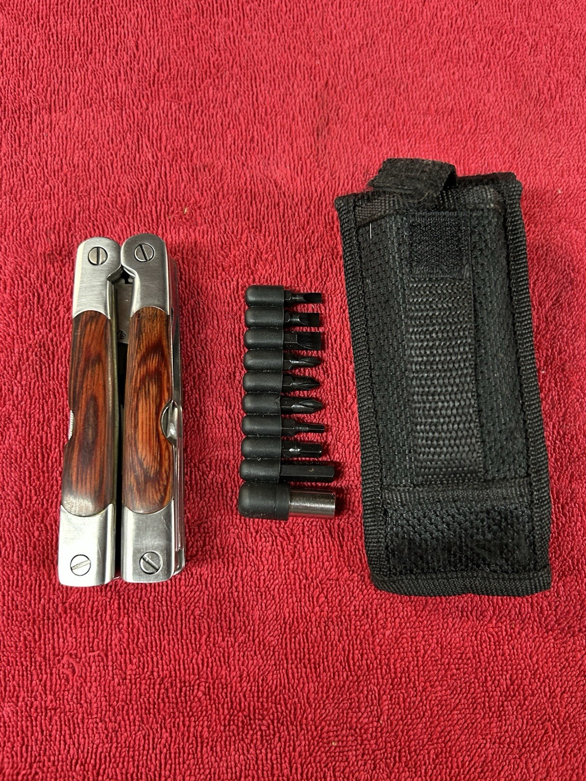 Winchester 2CR Multi-Tool Wood Grain Grip & Nylon Sheath Bit Set Excellent