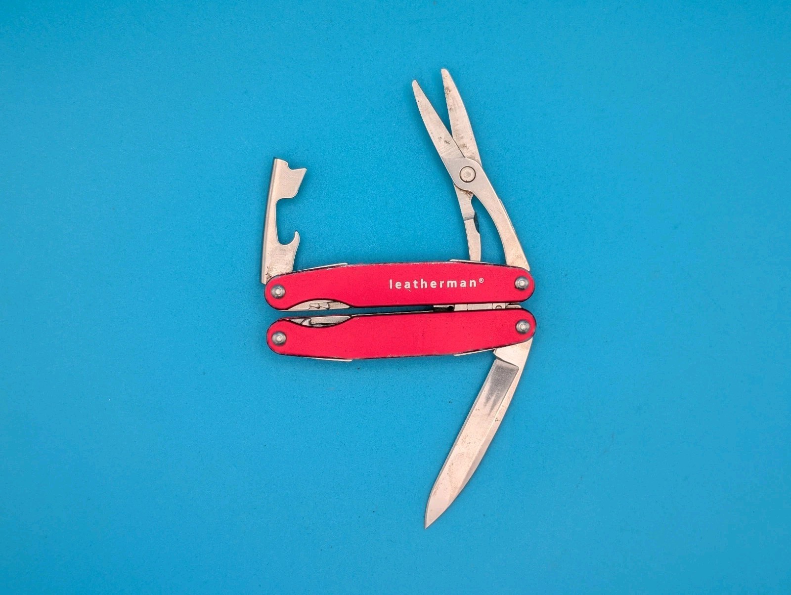 Leatherman Juice S2 Red Multi Tool! RETIRED!