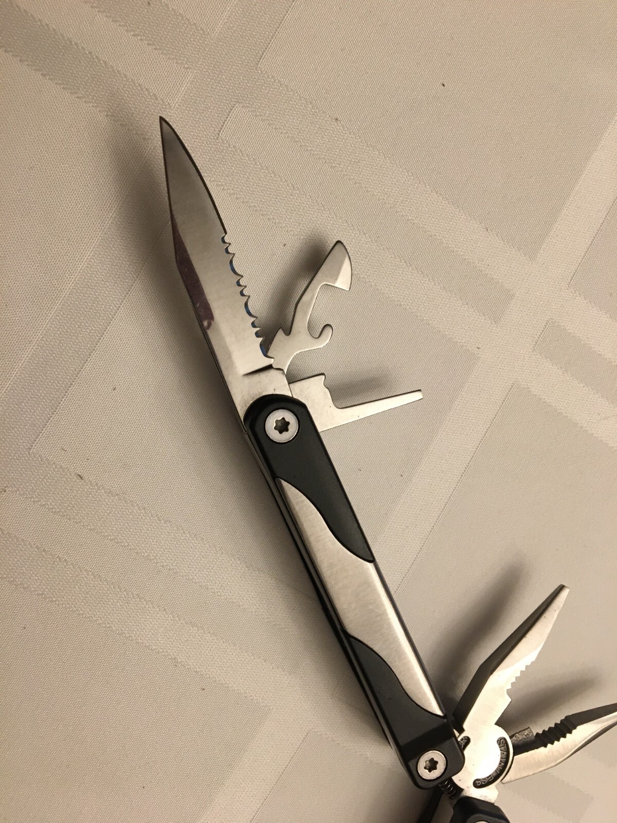 Winchester Silver/Black Handle Multi-Tool