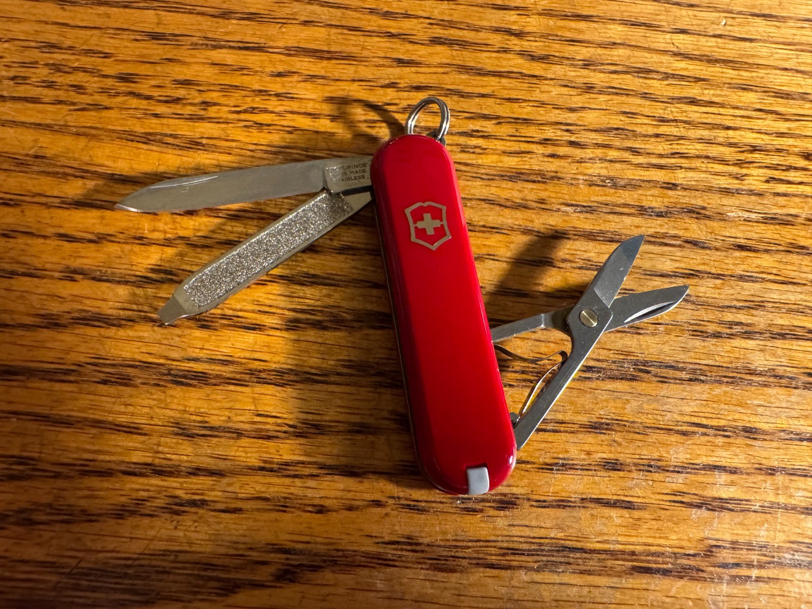 New Victorinox CLASSIC SD Swiss Army Knife Red New in Box