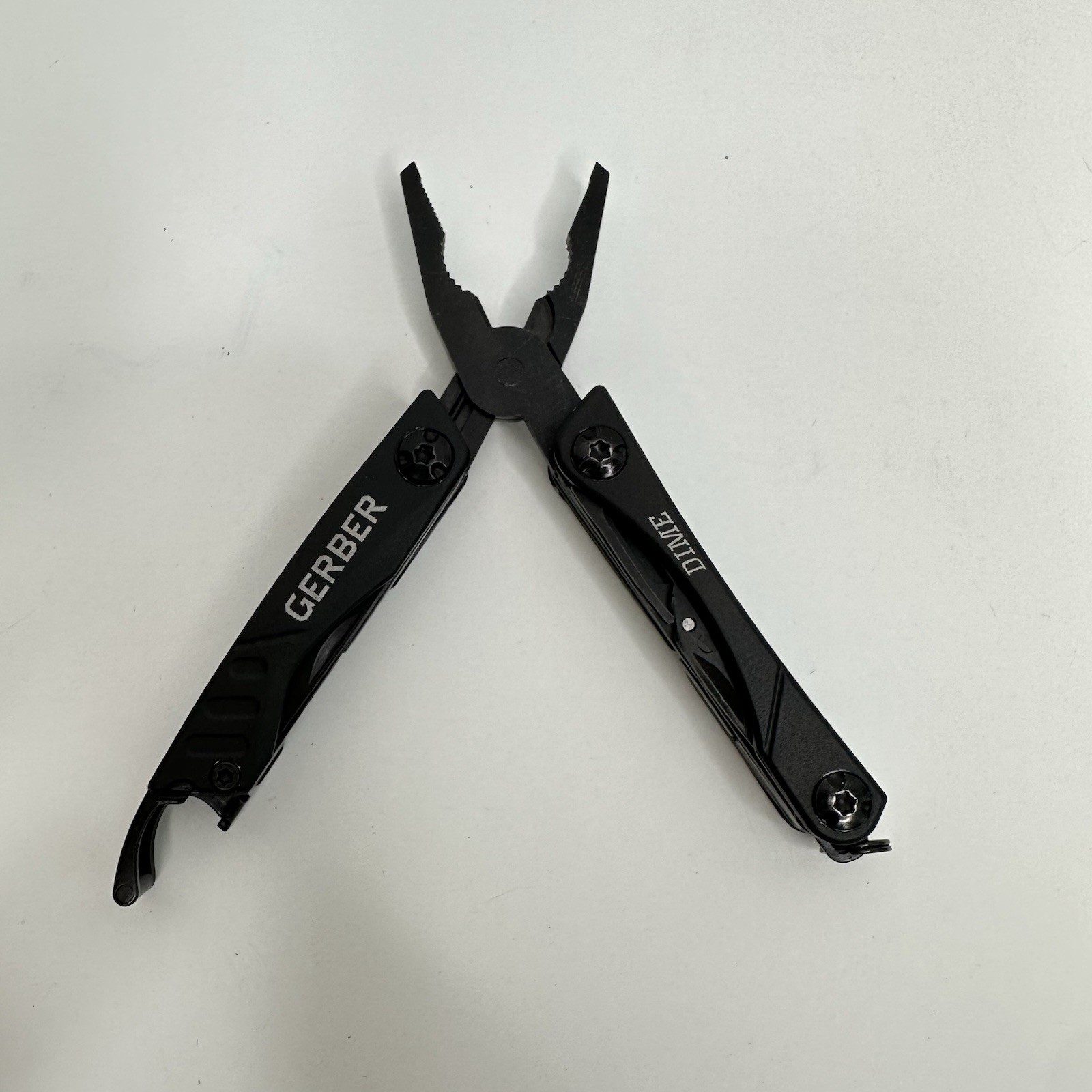 Gerber Dime 12-in-1 Keychain Multi-tool Black Needle Nose Plier Pocketknife READ