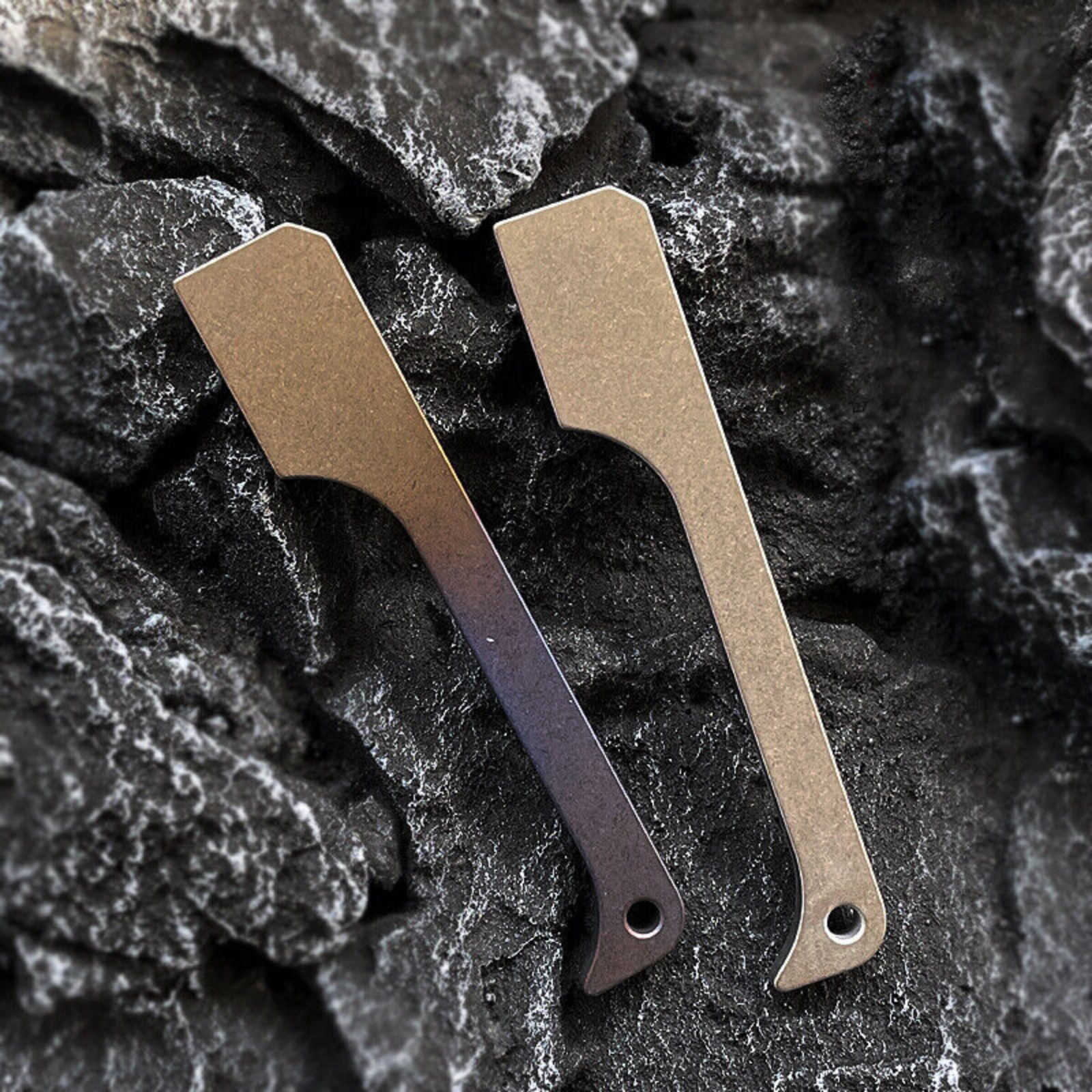 Solid Titanium Pry Bar Crowbar Outdoor Travel EDC Multi Tool Unpack Box Keychain