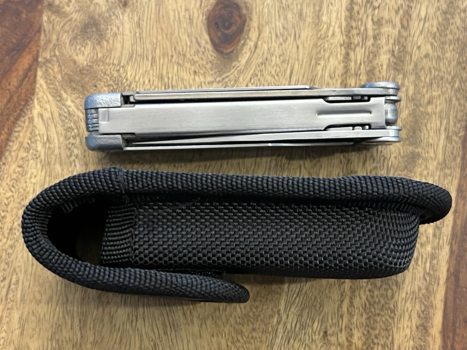 Retired 2000 Original Leatherman Wave w/New Sheath SUPER NICE!! TSA Confiscated