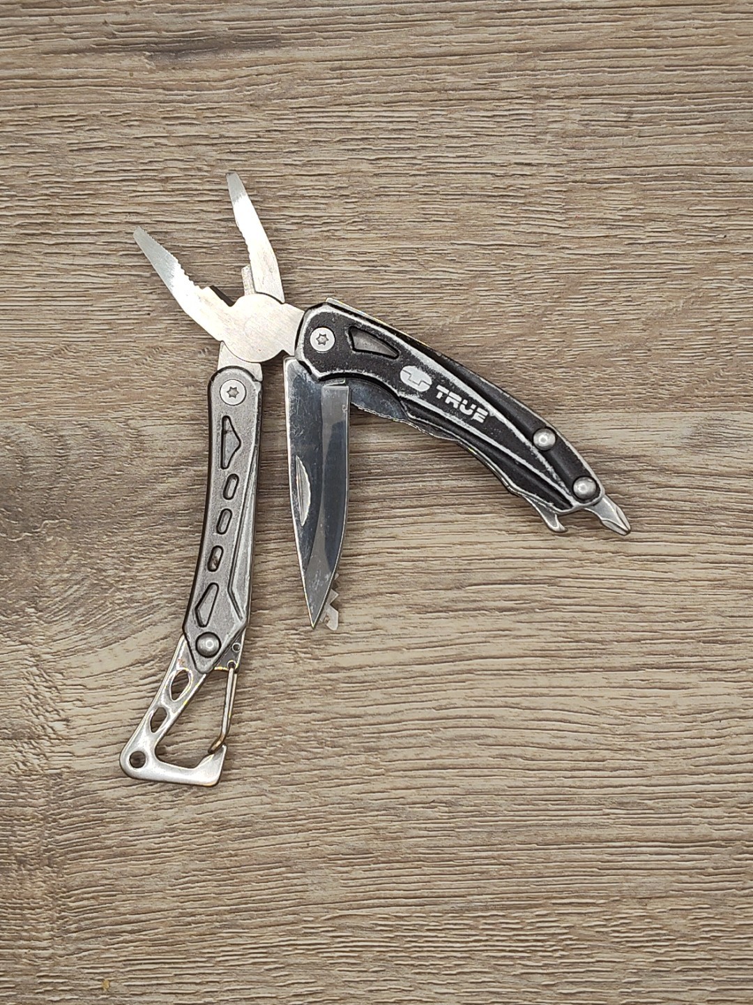True Utility SEVEN Multi-Tool