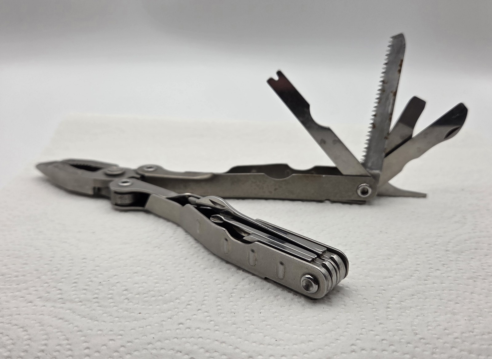 Schrade Tough Tool ST1 Multi-Tool with Sheath Made in the USA