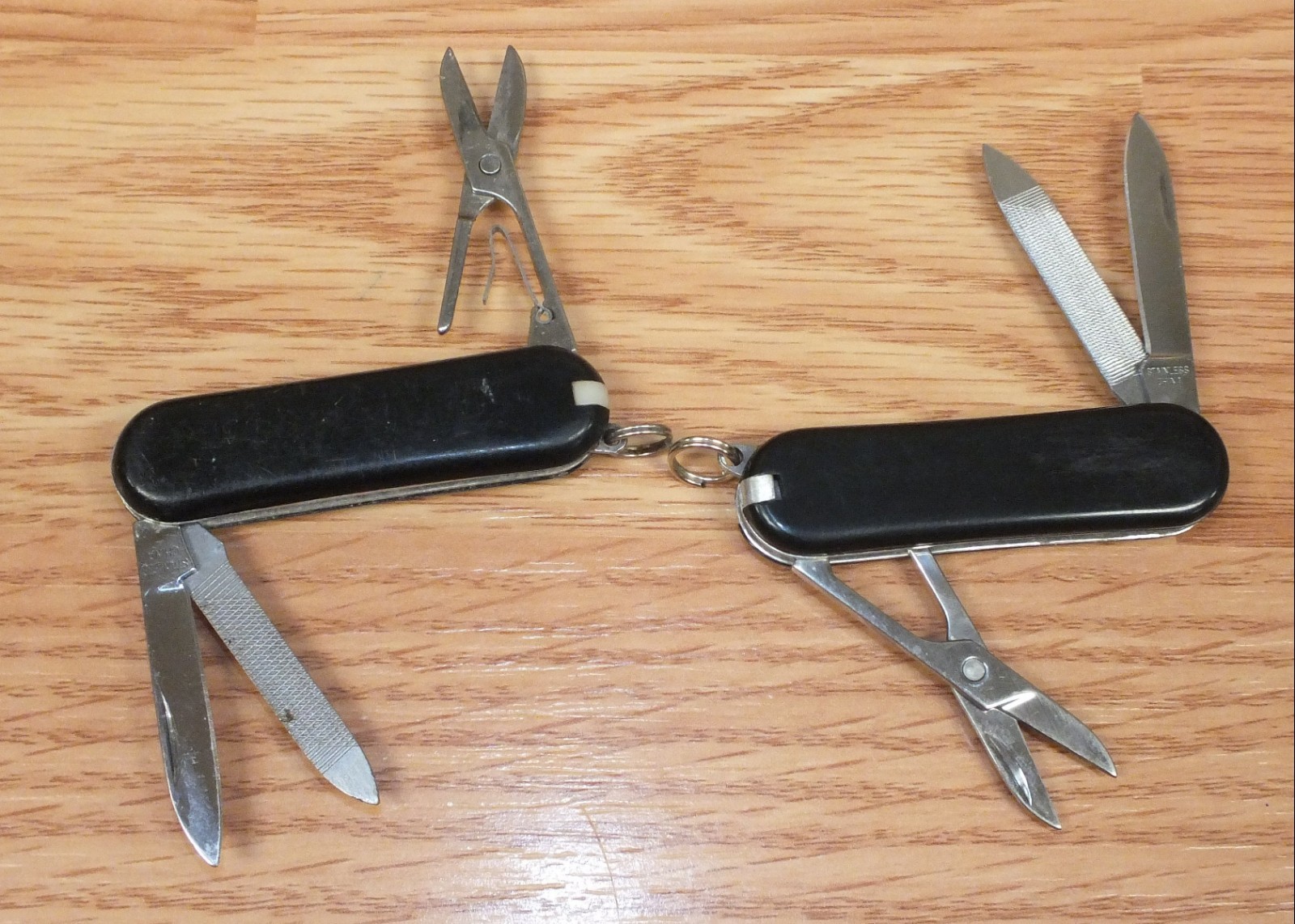 Lot of 2 Unbranded Black & Silver Tone Small 2″ (inch) Multi Tool Pocket Knife