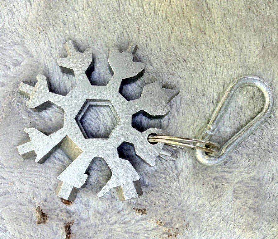 18 in 1 Multi-tool Snowflake Silver Tone Keychain Key Ring