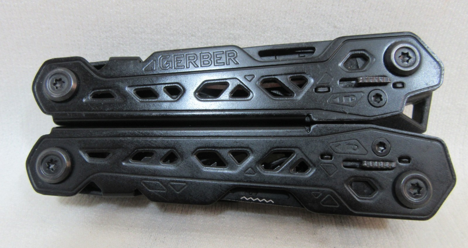 Gerber Truss Multi-Tool: 6.5 in. (Black) W/ Sheath