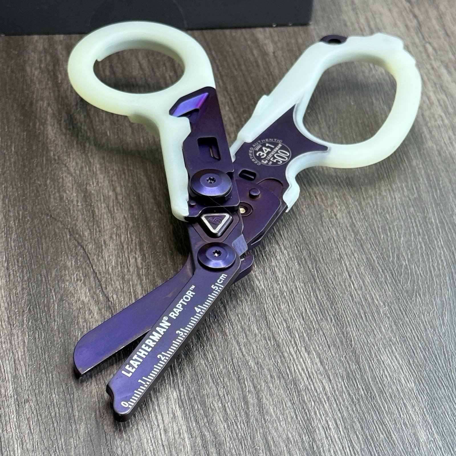 Leatherman Raptor Glow Limited Edition Raptor Purple Raptor Purple Glow 341/500