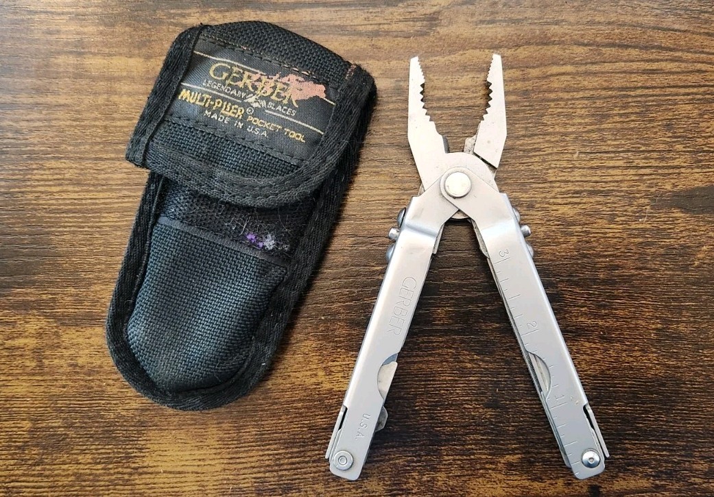Gerber USA 600 Blunt Nose Multi-tool Pliers Knife w/ Sheath – Great – X14