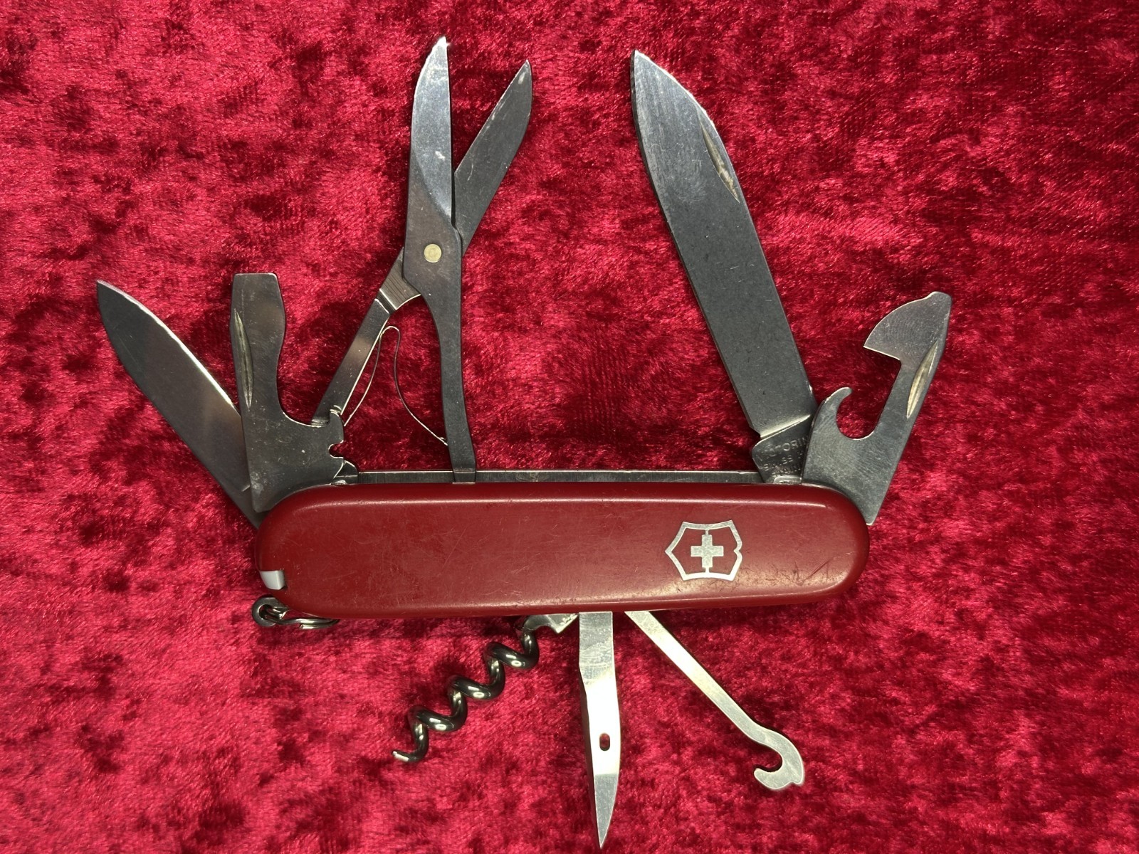 Victorinox Climber Red Swiss Army Knife 11 Tool 3 Layer Random Pick (183)