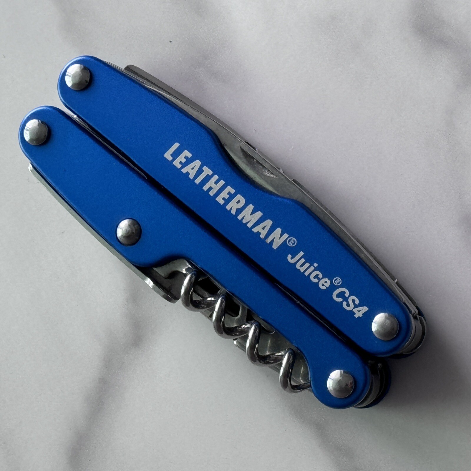Leatherman Juice CS4 Glacier Blue multitool. Early variant