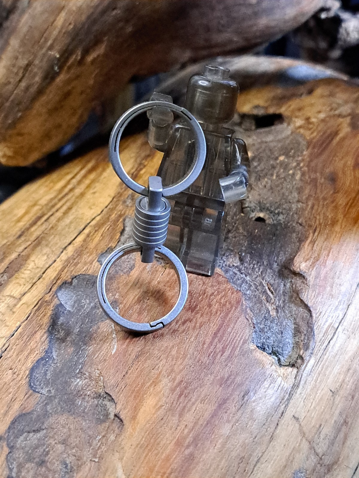 Pro Mini Series Titanium Swivel With 17.5mm Titanium Quicksnap Keyrings