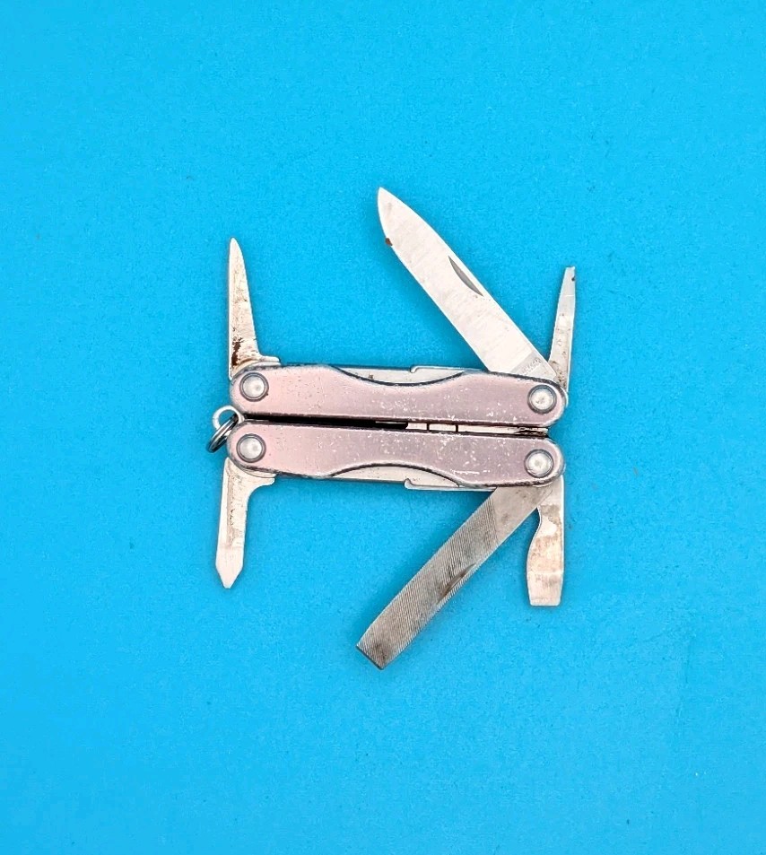 Leatherman Squirt P4 Multi-Tool, Key Ring, Retired, GRAY!