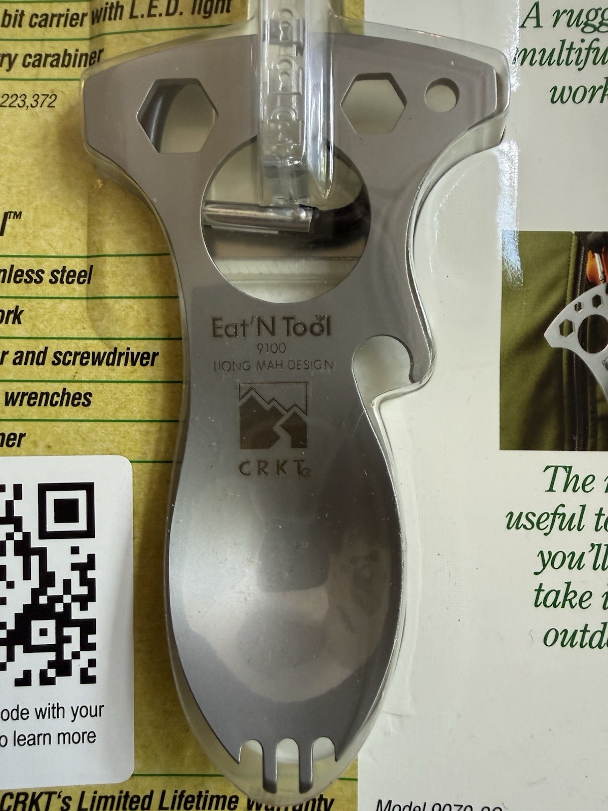 New in packaging CRKT 9070-2C Guppie & Eat’N Tool 4-Tool Multi-Tool, 2″ Serrated