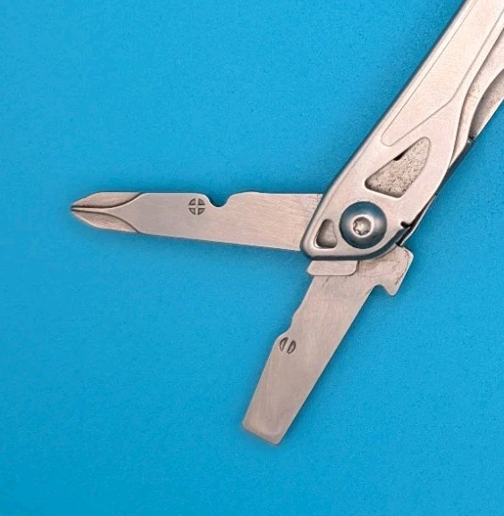 LEATHERMAN WINGMAN MULTI-TOOL! FAST SHIPPING!