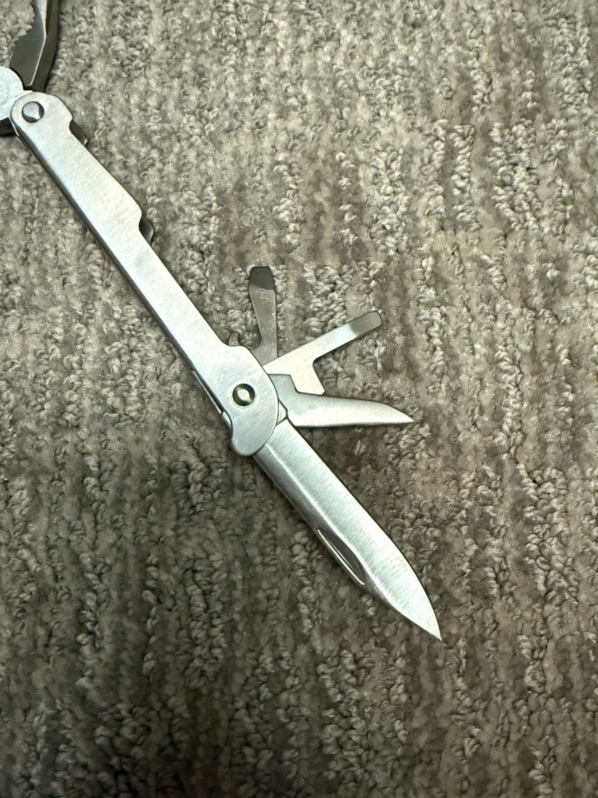 STAINLESS STEAL MULTI-TOOL