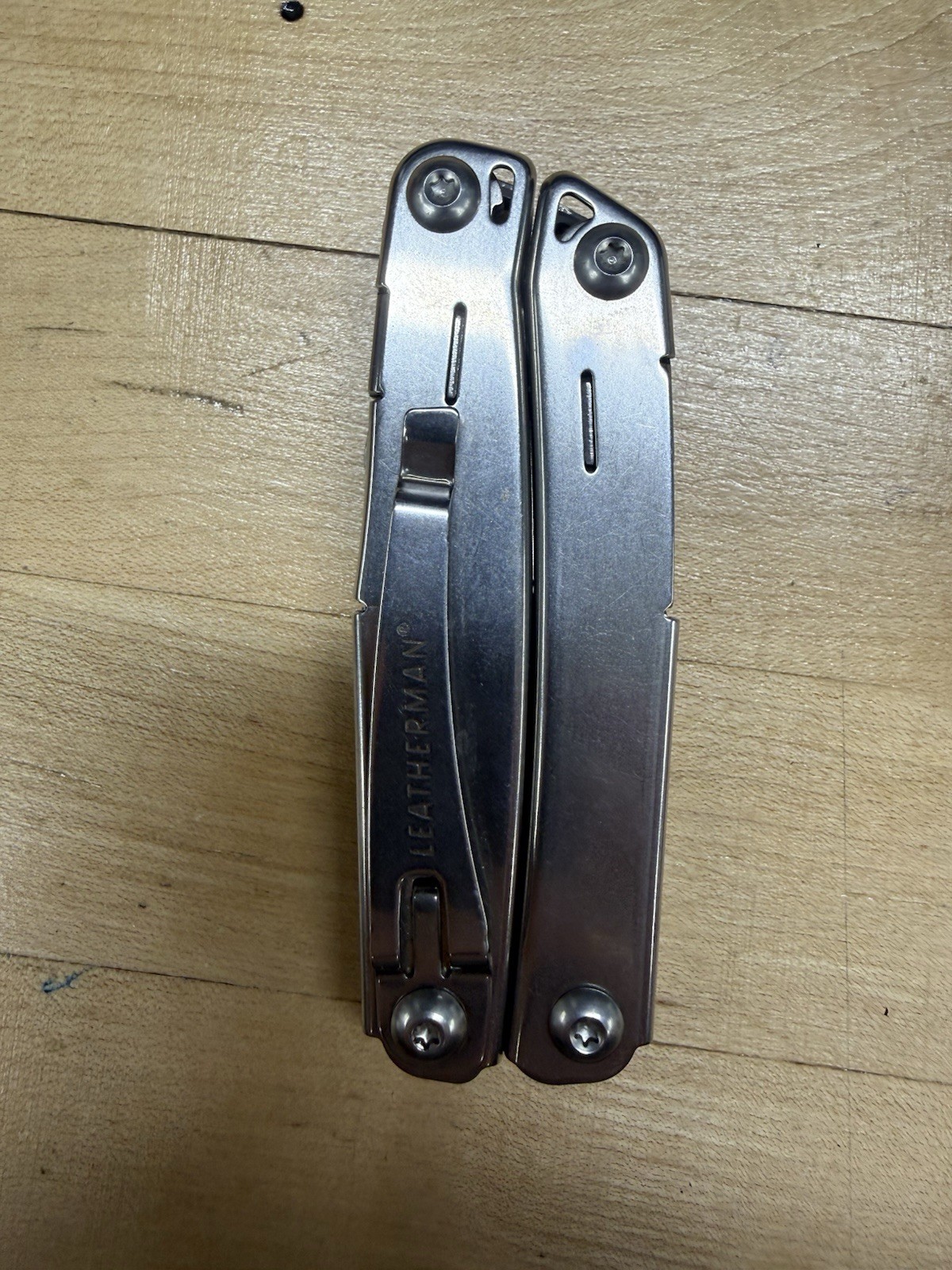 Leatherman Wingman With Clip & Carry Carbon Fiber Sheath