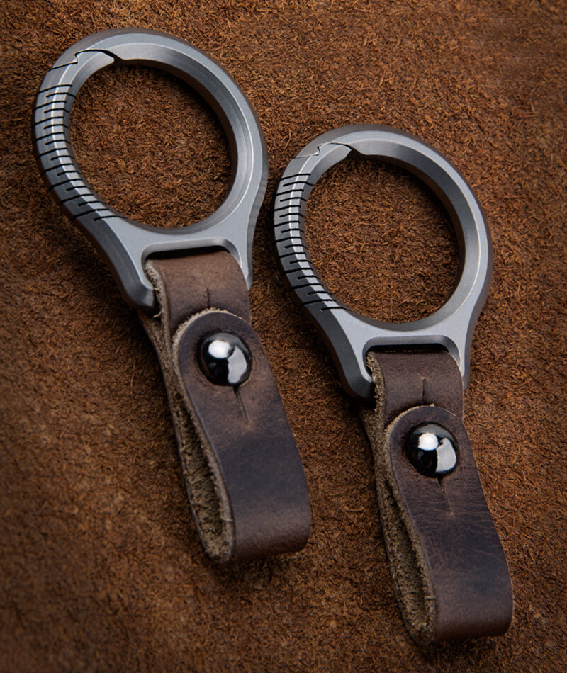 EDC Titanium Alloy Leather Porable Hanging Buckle Car Keychain Key Belt Waist