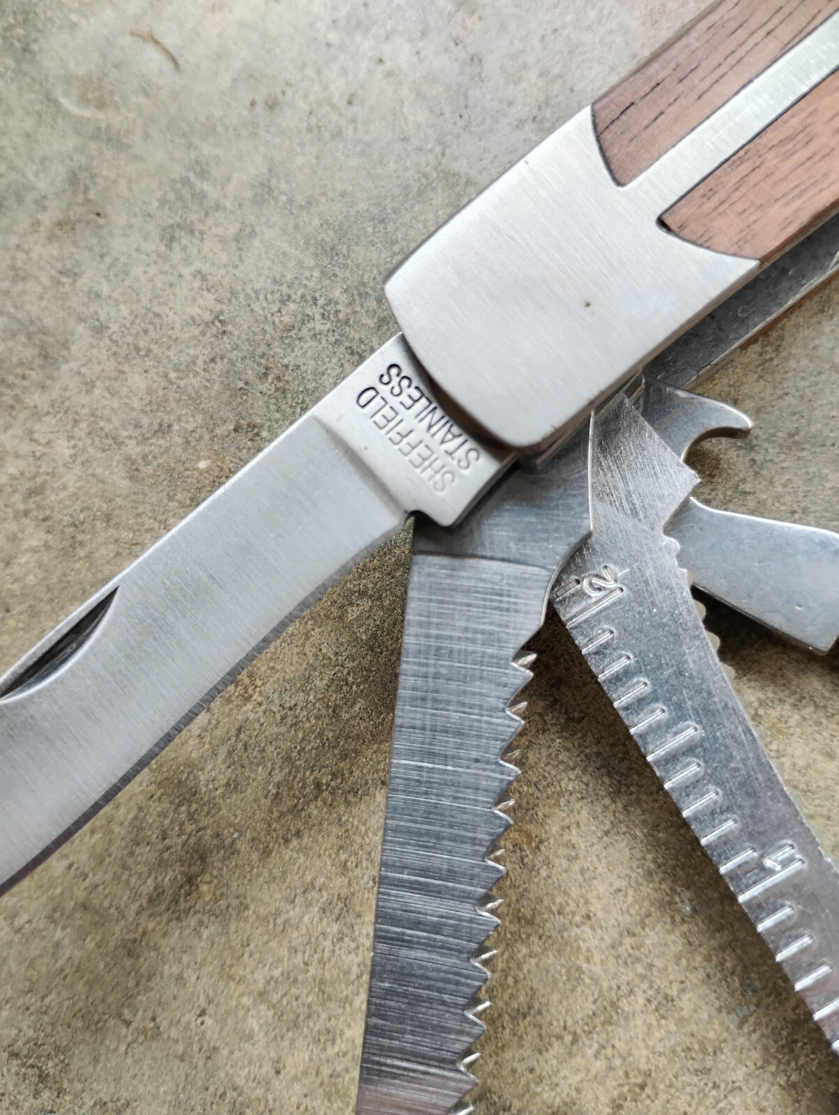 SHEFFIELD MULTI TOOL HATCHET SAW w/ SHEATH