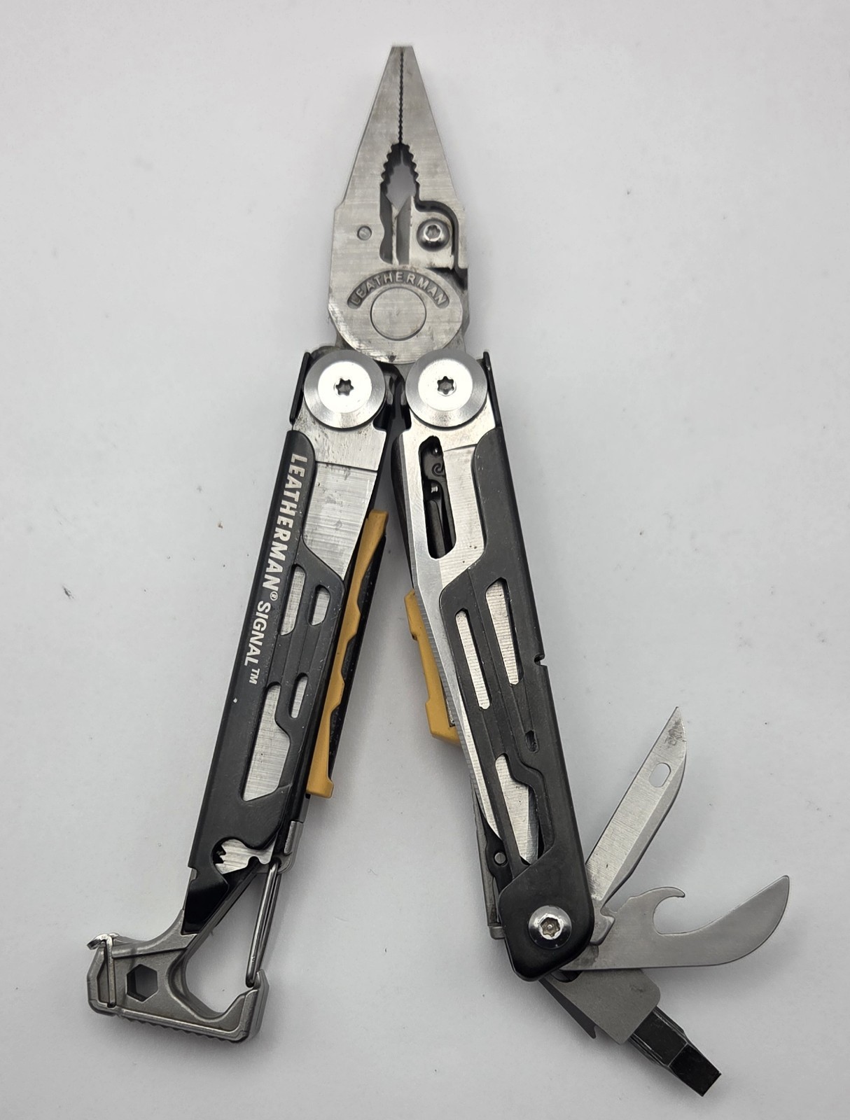 Original Leatherman Signal Survival Multi-Tool Black / Yellow Finish