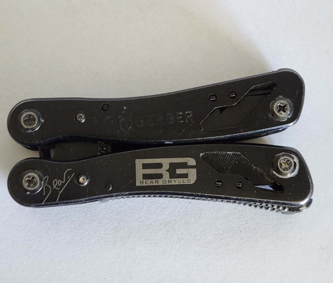 Gerber Bear Grylls Ultimate Multi-Tool Pliers Knife + more survival tool