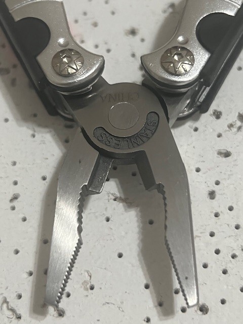 Multi-tool Stainless steel Plier , Saw Great tools —