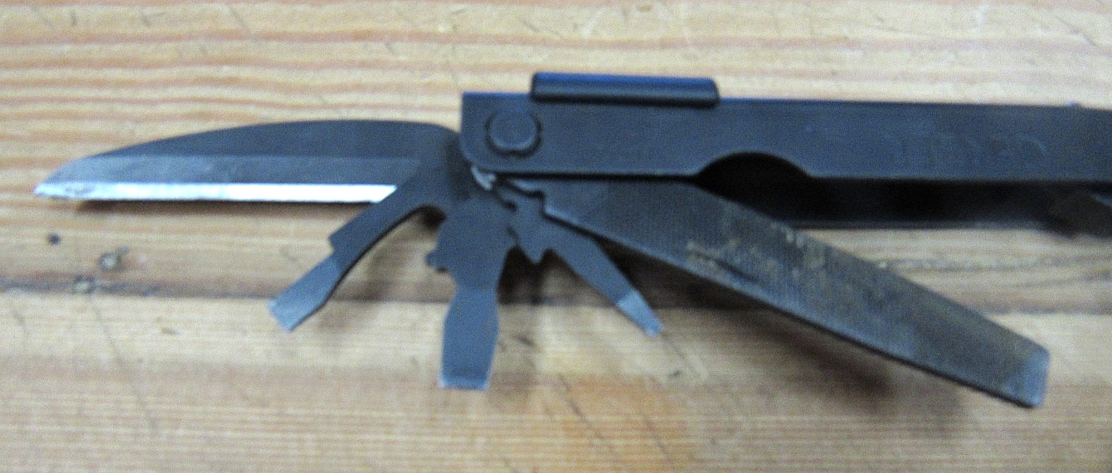 GERBER MP600 MULTI-PLIER TOOL MILITARY, HUNTERS BLACK OXIDE W/CASE EXC