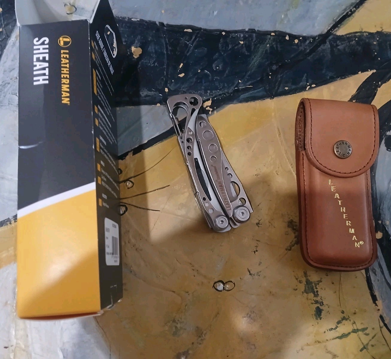 Unused Leatherman Skeletool Multitool- W/ Genuine Brown Leather Sheath USA Boxed